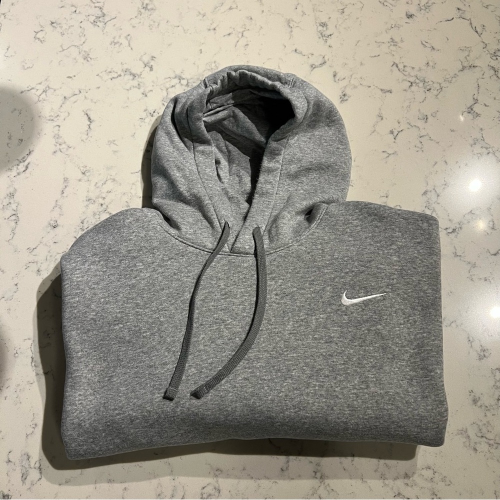 Nike Men's Sportswear Club Fleece
Hoodie Gray Size XL - Picture 10 of 10